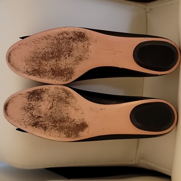 Salvatore Ferragamo SZ 9 Classic Flats  Gently Used - Picture 8 of 11